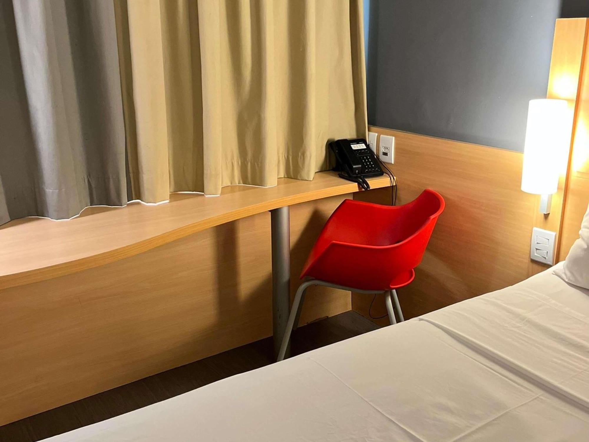 Ibis Catalao Hotel Exterior photo